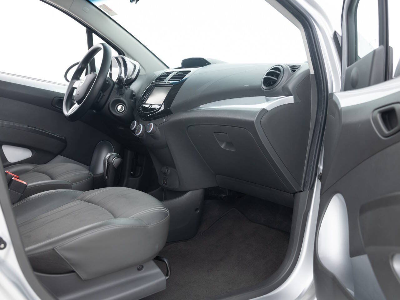Used 2015 Chevrolet Spark LT FWD image 30