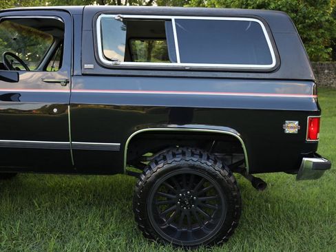 Used 1990 Chevrolet Blazer 4WD image 36