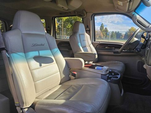 Used 2004 Ford Excursion Limited image 36