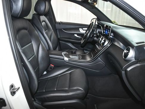 Used 2021 Mercedes-Benz GLC 300 4MATIC image 52