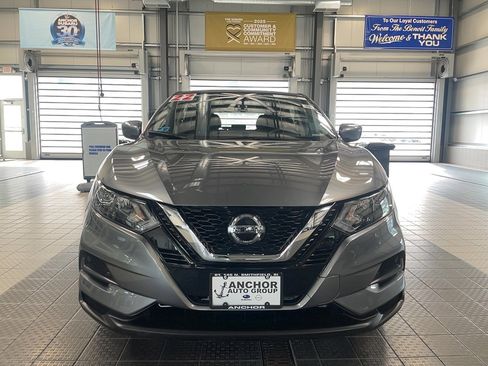 Used 2022 Nissan Rogue Sport S image 3