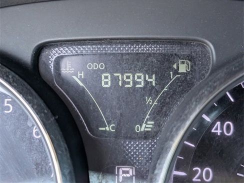 Used 2015 Nissan Versa SL image 14