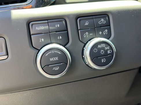 Used 2025 GMC Sierra 1500 AT4 w/ AT4 Premium Package AWD/4WD image 29