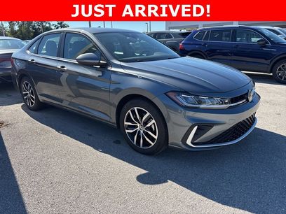 Certified 2025 Volkswagen Jetta SE