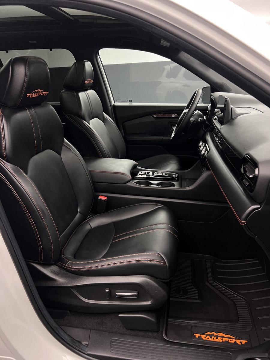 Certified 2025 Honda Pilot TrailSport image 29