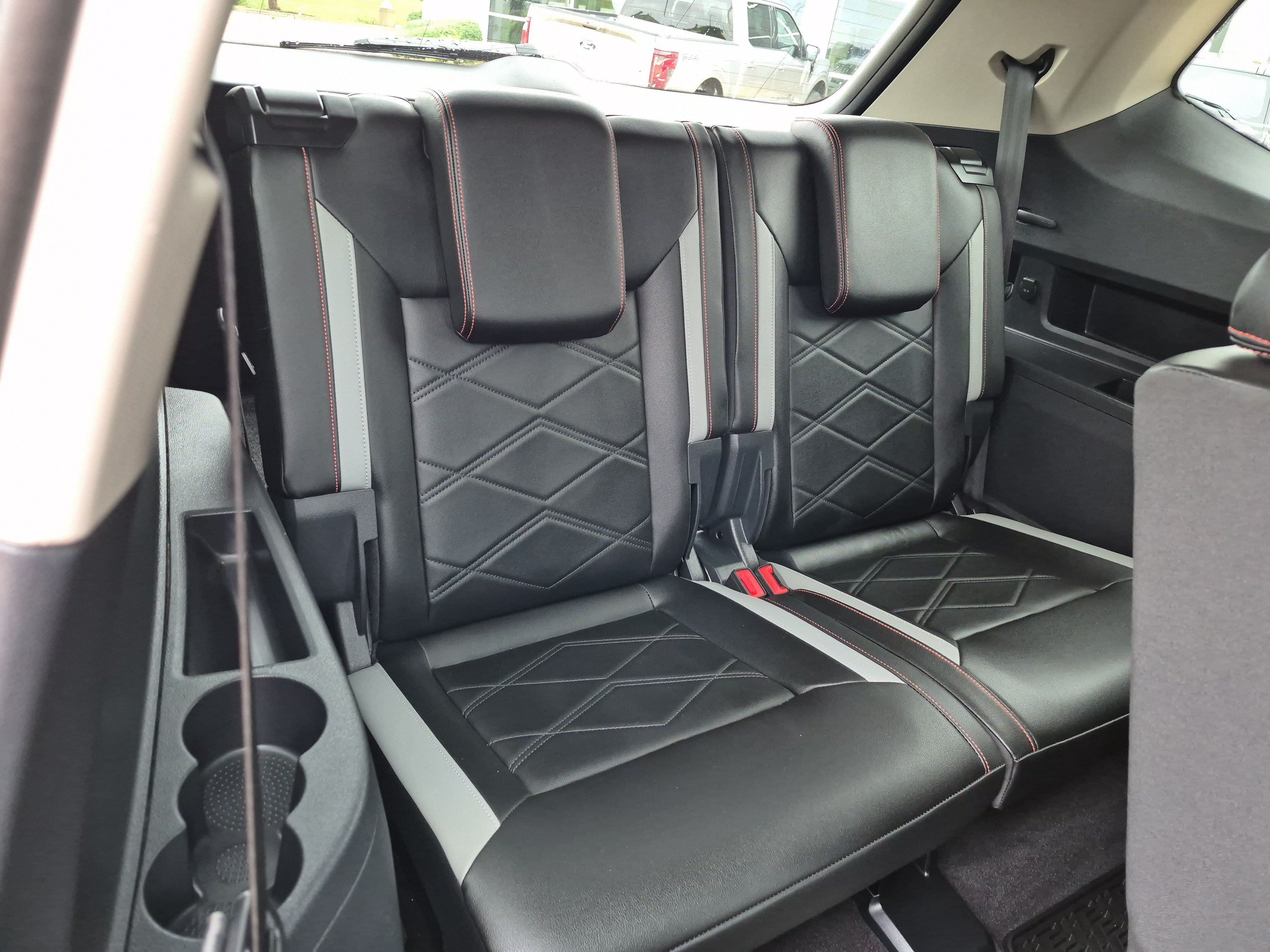Used 2024 Volkswagen Atlas Peak Edition SE AWD/4WD image 14