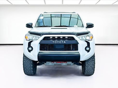 Used 2021 Toyota 4Runner Venture w/ Moonroof Package image 2