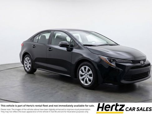 Used 2025 Toyota Corolla LE FWD image 1