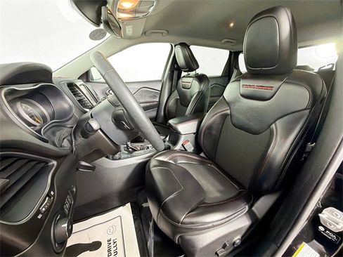 Used 2022 Jeep Cherokee Trailhawk w/ Trailer Tow Group image 19