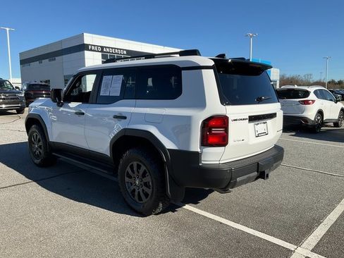 Used 2024 Toyota Land Cruiser image 22