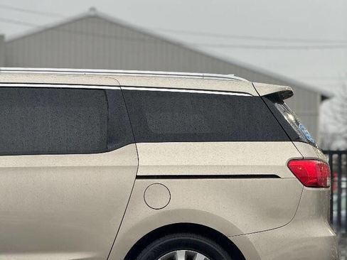 Used 2015 Kia Sedona EX image 16