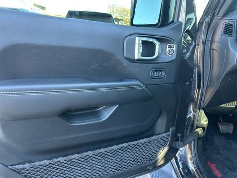 Used 2021 Jeep Gladiator Overland w/ Popular Equipment Package AWD/4WD image 11