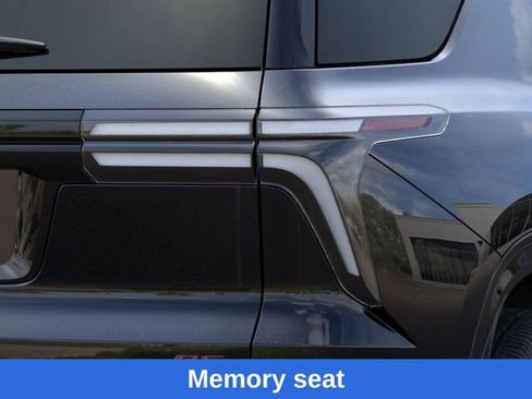 New 2026 Chevrolet Traverse RS w/ LPO, Floor Liner Package image 12