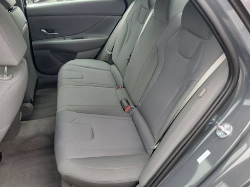 Certified 2026 Hyundai Elantra SE FWD image 23
