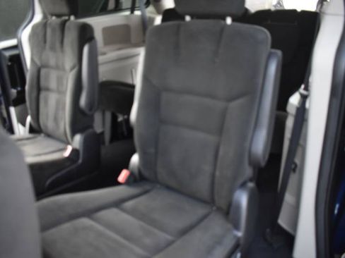 Used 2016 Dodge Grand Caravan SXT FWD image 14