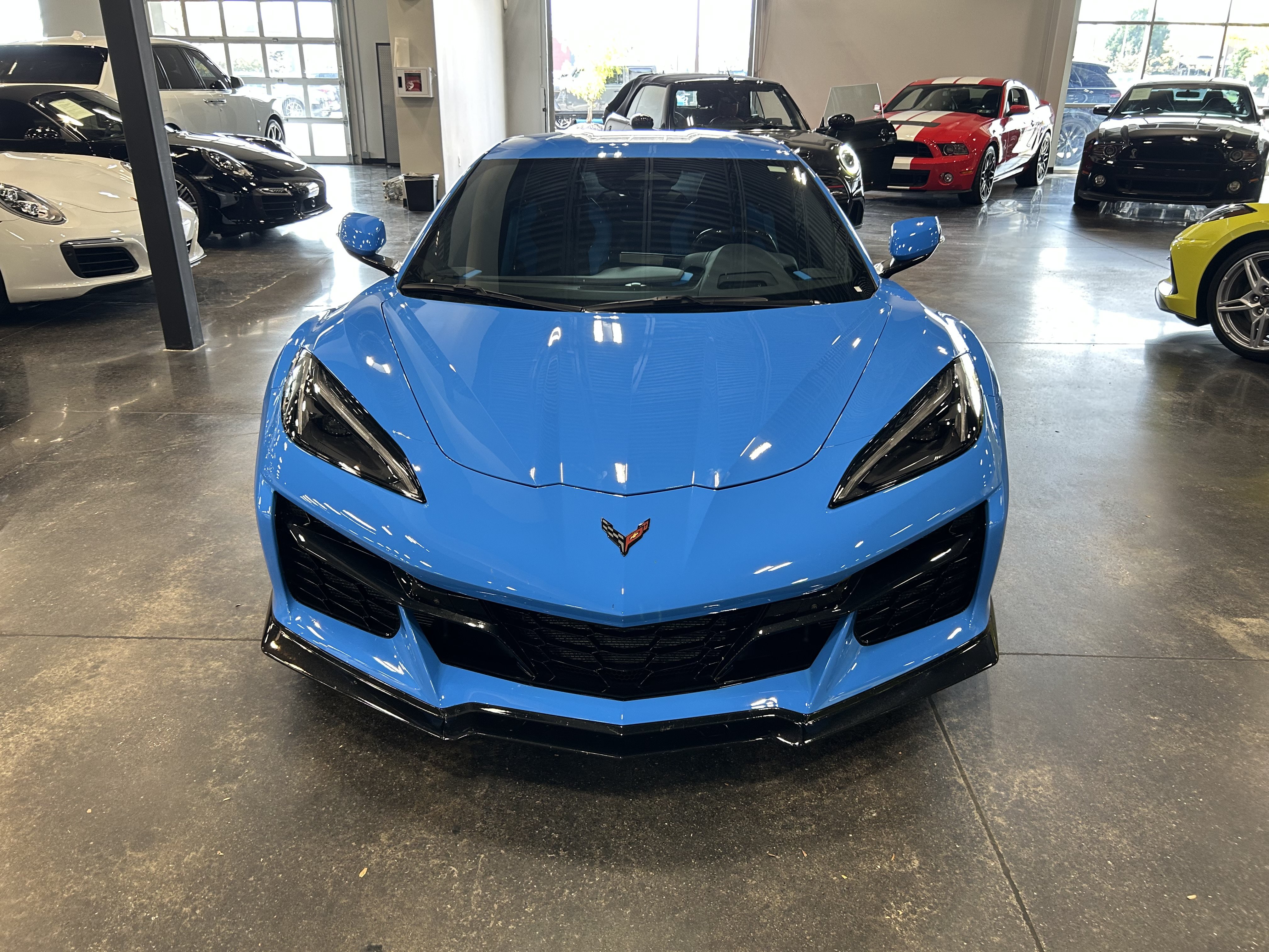 Used 2024 Chevrolet Corvette Z06 RWD image 8