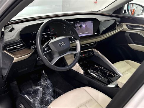 Used 2025 Audi Q5 Premium AWD/4WD image 15