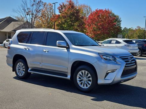 Used 2018 Lexus GX 460 image 5