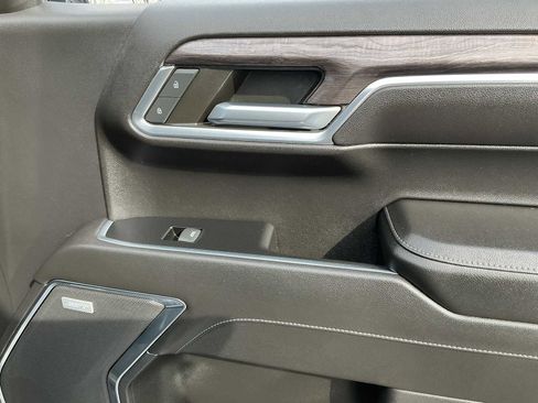 Used 2022 Chevrolet Silverado 1500 LTZ w/ Technology Package image 24