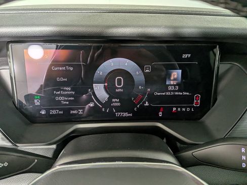 Certified 2025 GMC Acadia Elevation w/ Elevation Premium Package image 27