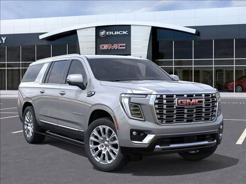 New 2026 GMC Yukon XL Denali image 7