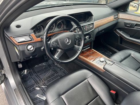 Used 2010 Mercedes-Benz E 350 4MATIC Sedan w/ Premium 1 Pkg image 18