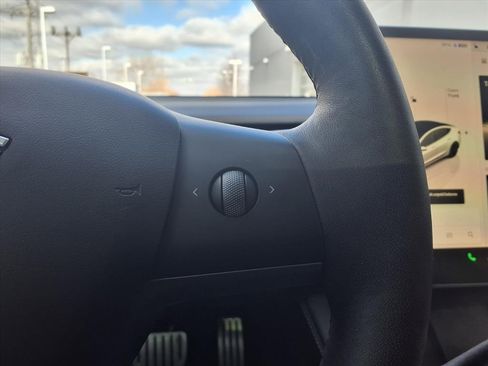 Used 2022 Tesla Model 3 Performance image 13