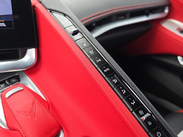 Used 2021 Chevrolet Corvette Stingray Preferred Cpe w/ Z51 Performance Package RWD image 22