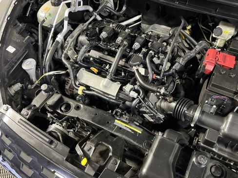 Used 2021 Nissan Kicks S image 26