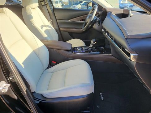 Certified 2025 MAZDA CX-30 AWD 2.5 S w/ Premium Package image 9