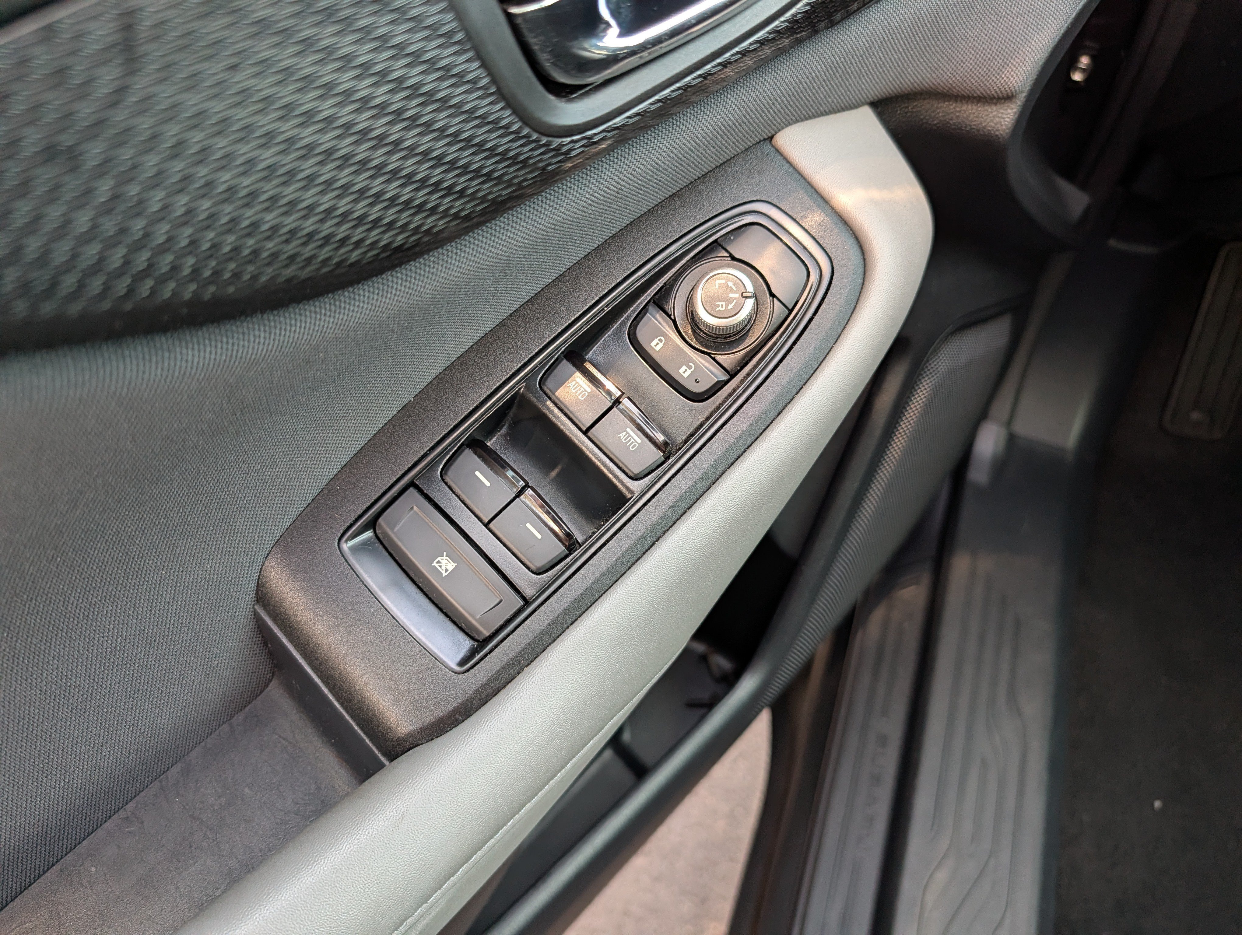 Used 2022 Subaru Outback Premium AWD/4WD image 19