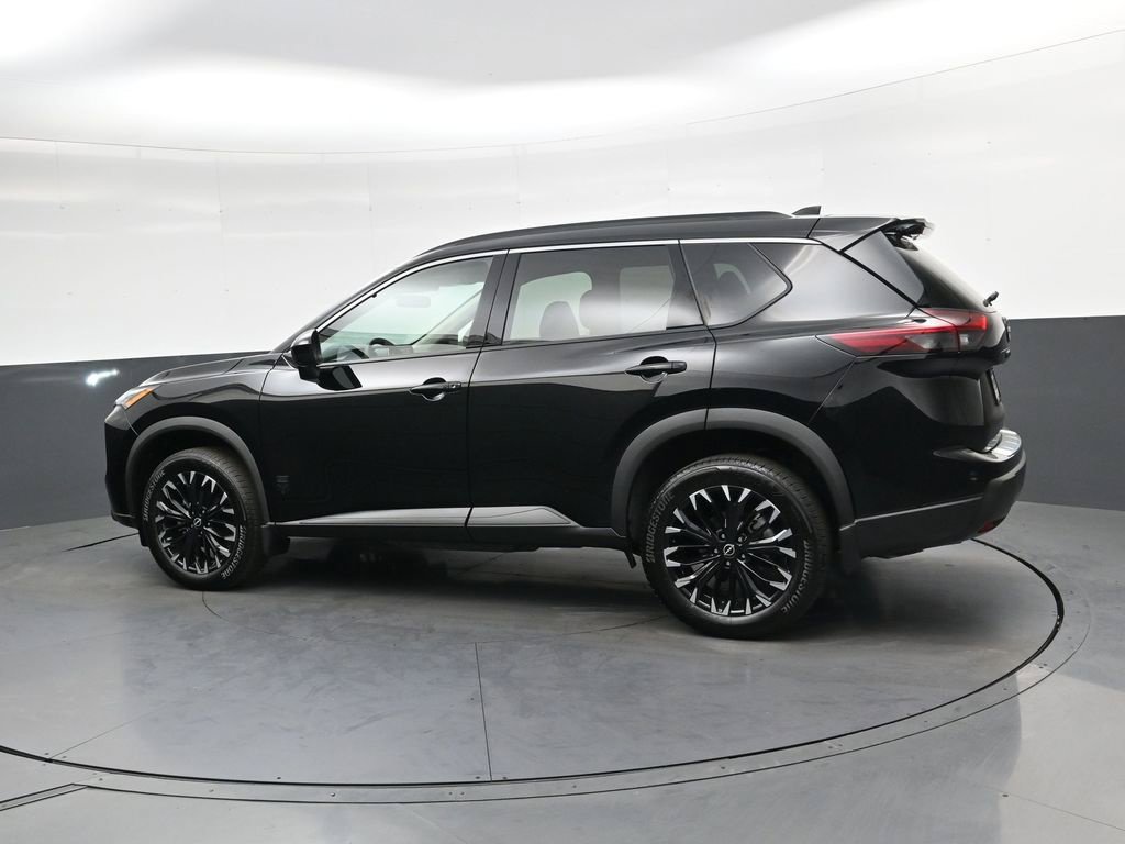 Certified 2026 Nissan Rogue Dark Armor FWD image 8