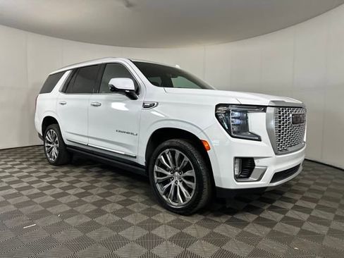 Used 2021 GMC Yukon Denali w/ Denali Premium Package image 2