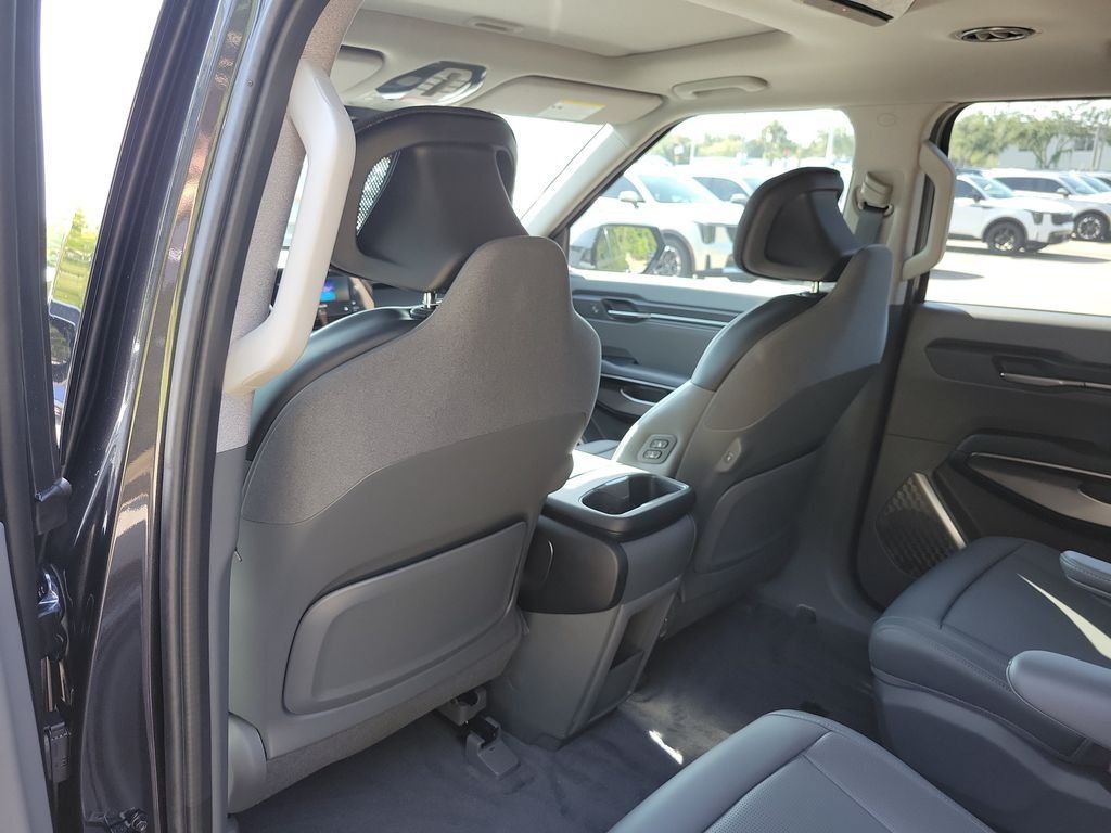 New 2026 Kia EV9 Light RWD image 18