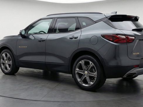 Used 2025 Chevrolet Blazer LT FWD image 6