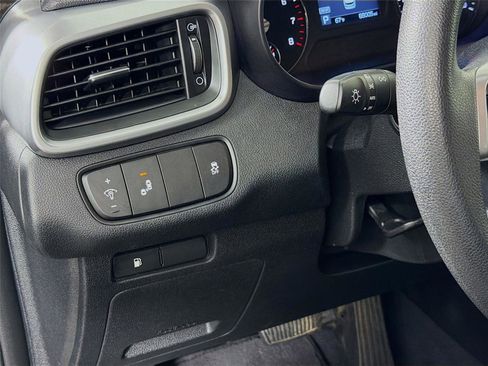 Used 2019 Kia Sorento LX image 10