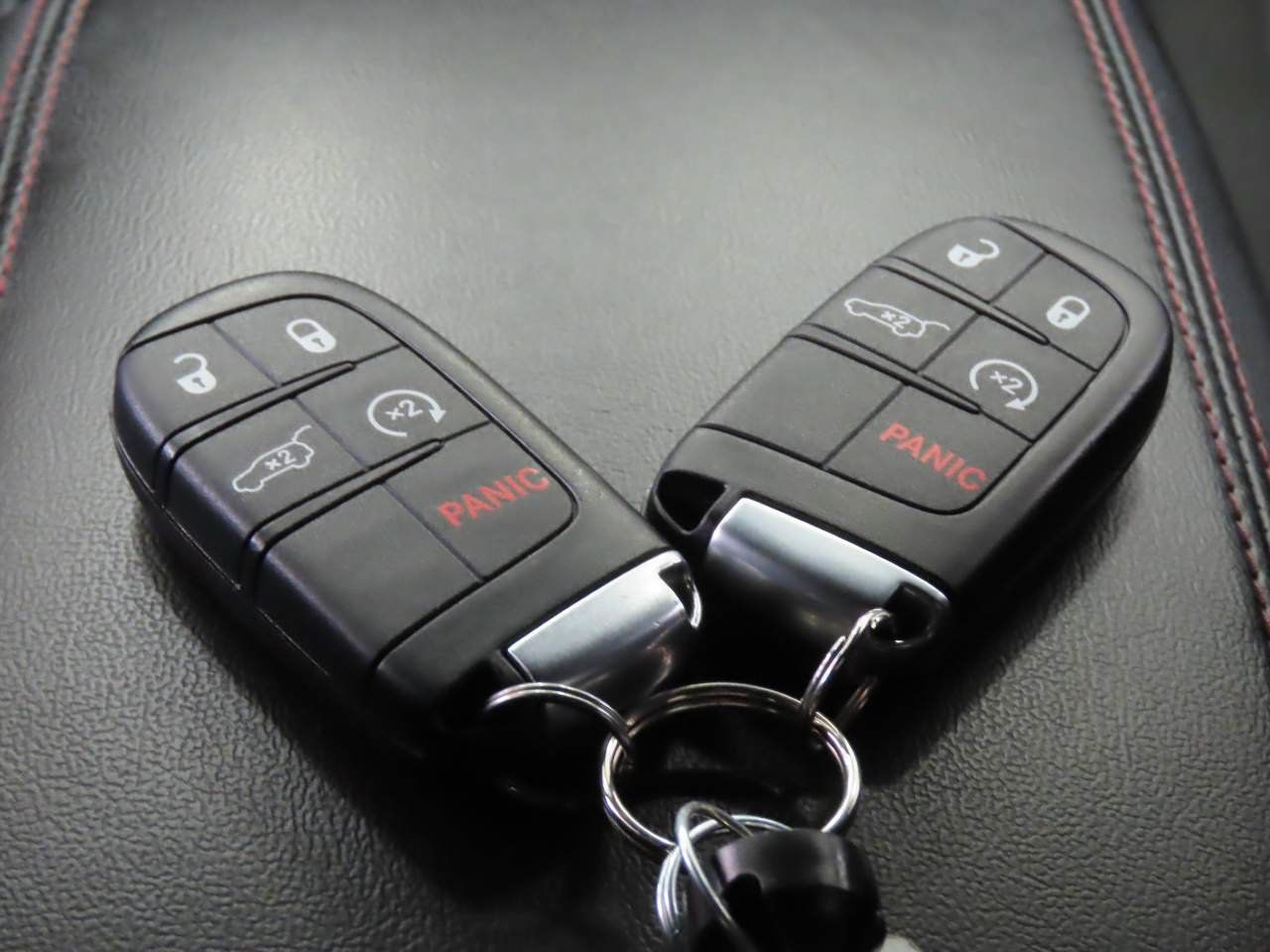 Used 2025 Dodge Durango GT w/ Blacktop Package AWD/4WD image 19