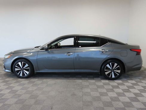 Used 2019 Nissan Altima 2.5 SV FWD image 5