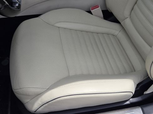 Used 2014 Mercedes-Benz SL 550 image 23