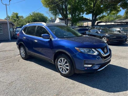 Used 2020 Nissan Rogue SV FWD image 1