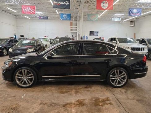 Used 2017 Volkswagen Passat 1.8T R-Line image 14