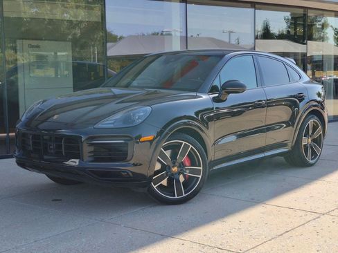 Certified 2022 Porsche Cayenne GTS AWD/4WD image 1