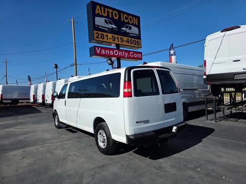 Used 2014 Chevrolet Express 3500 LS image 2