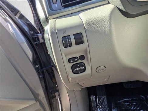 Used 2011 Subaru Forester 2.5X Premium image 19