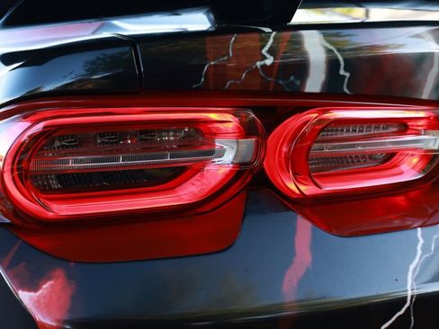 Used 2020 Chevrolet Camaro LT w/ Technology Package RWD image 31