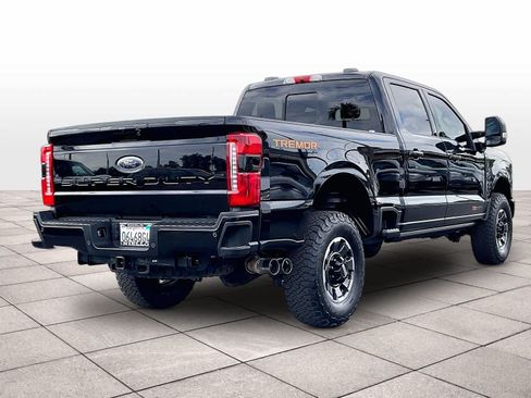 Used 2023 Ford F250 Lariat w/ Lariat Ultimate Package AWD/4WD image 16