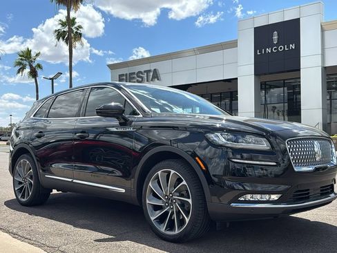 Used 2023 Lincoln Nautilus Reserve w/ Equipment Group 202A AWD/4WD image 2