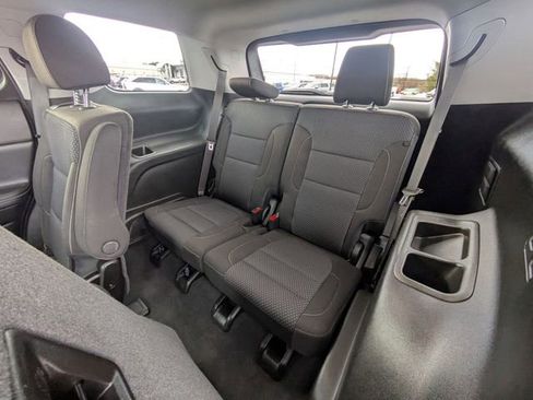 Used 2023 GMC Acadia SLE w/ Driver Convenience Package image 29