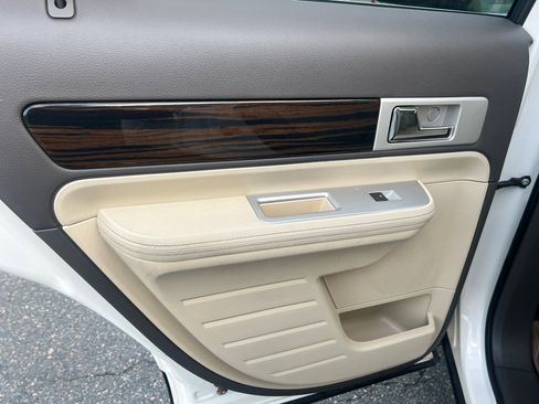 Used 2008 Lincoln MKX AWD image 10