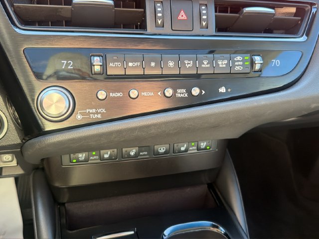 Used 2024 Lexus ES 300h Ultra Luxury w/ Accessory Package (Z2) FWD image 25